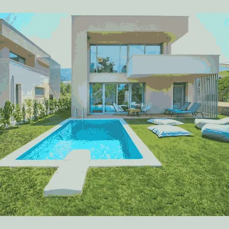 Villa Summer Getaway With Comfort